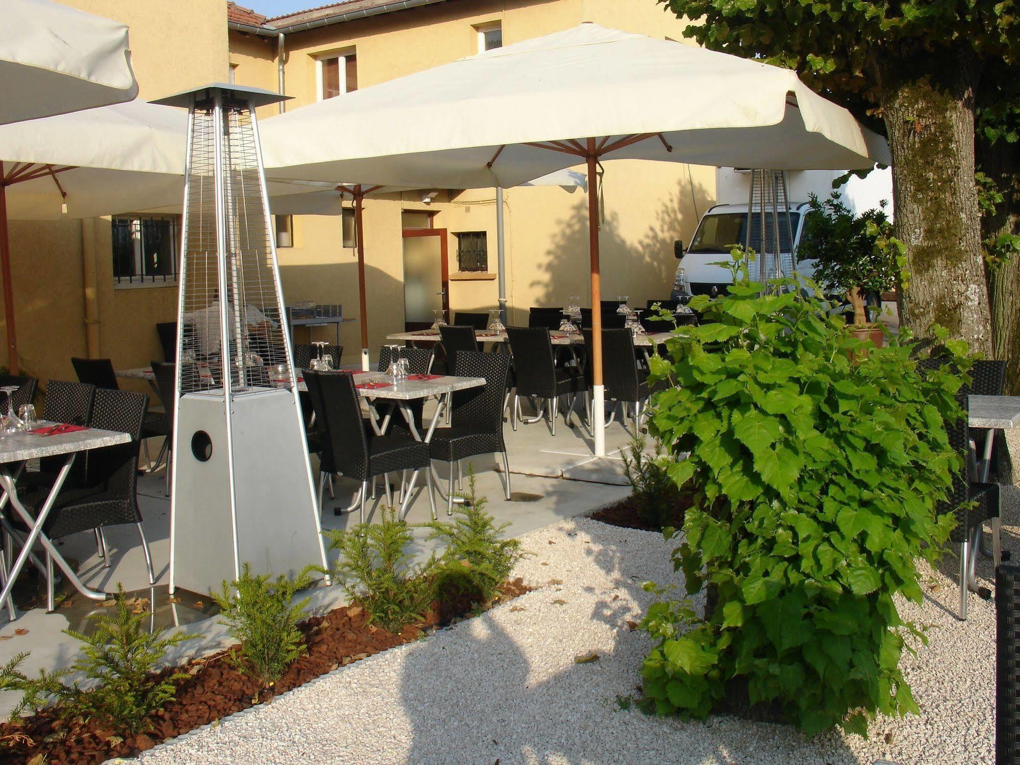 Logis L'Auberge Du Gros Silly-sur-Nied Exterior photo
